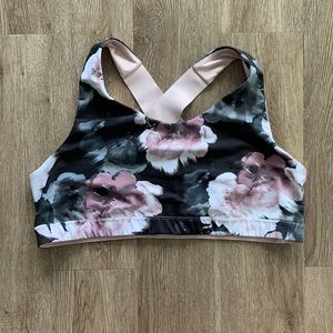 Old Navy PowerSoft Cross-Back Sports Bra